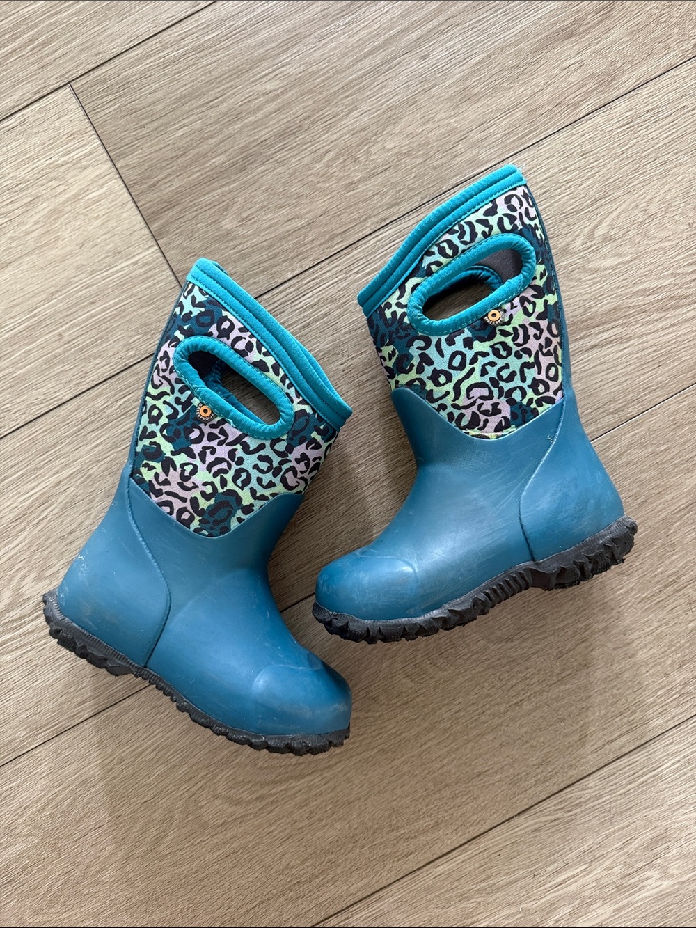Bogs kids York leopard boots size US 9 toddler